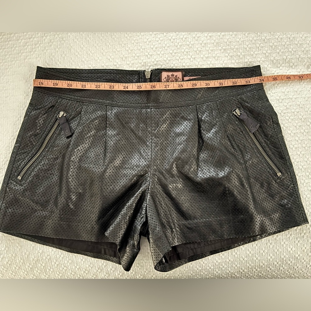 Juicy Couture Black Leather Women's Shorts. - Picture 4 of 4